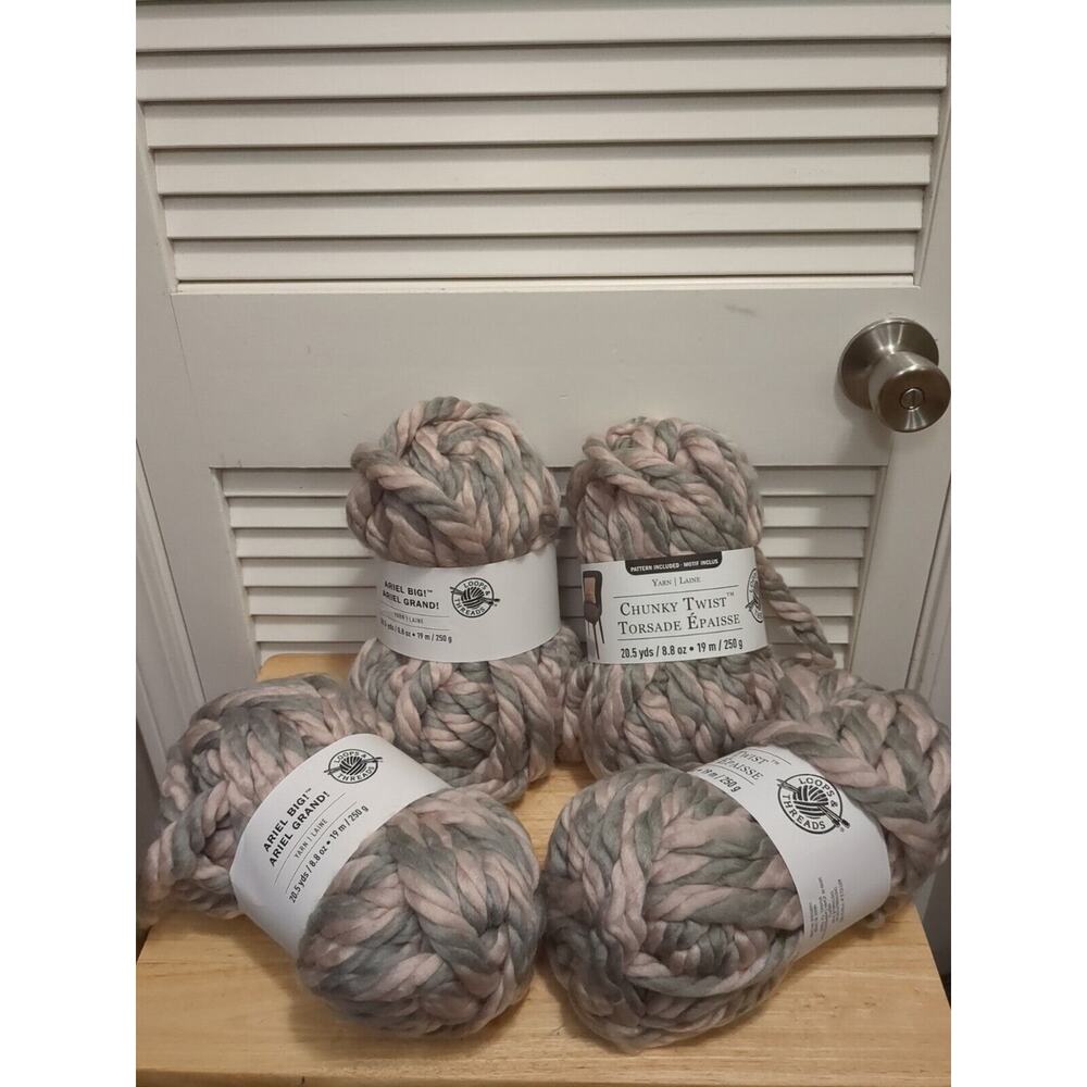 Loops & Threads Chunky Twist Pink Grey 4 skeins color 1903 Lot 202106 1000 Grams